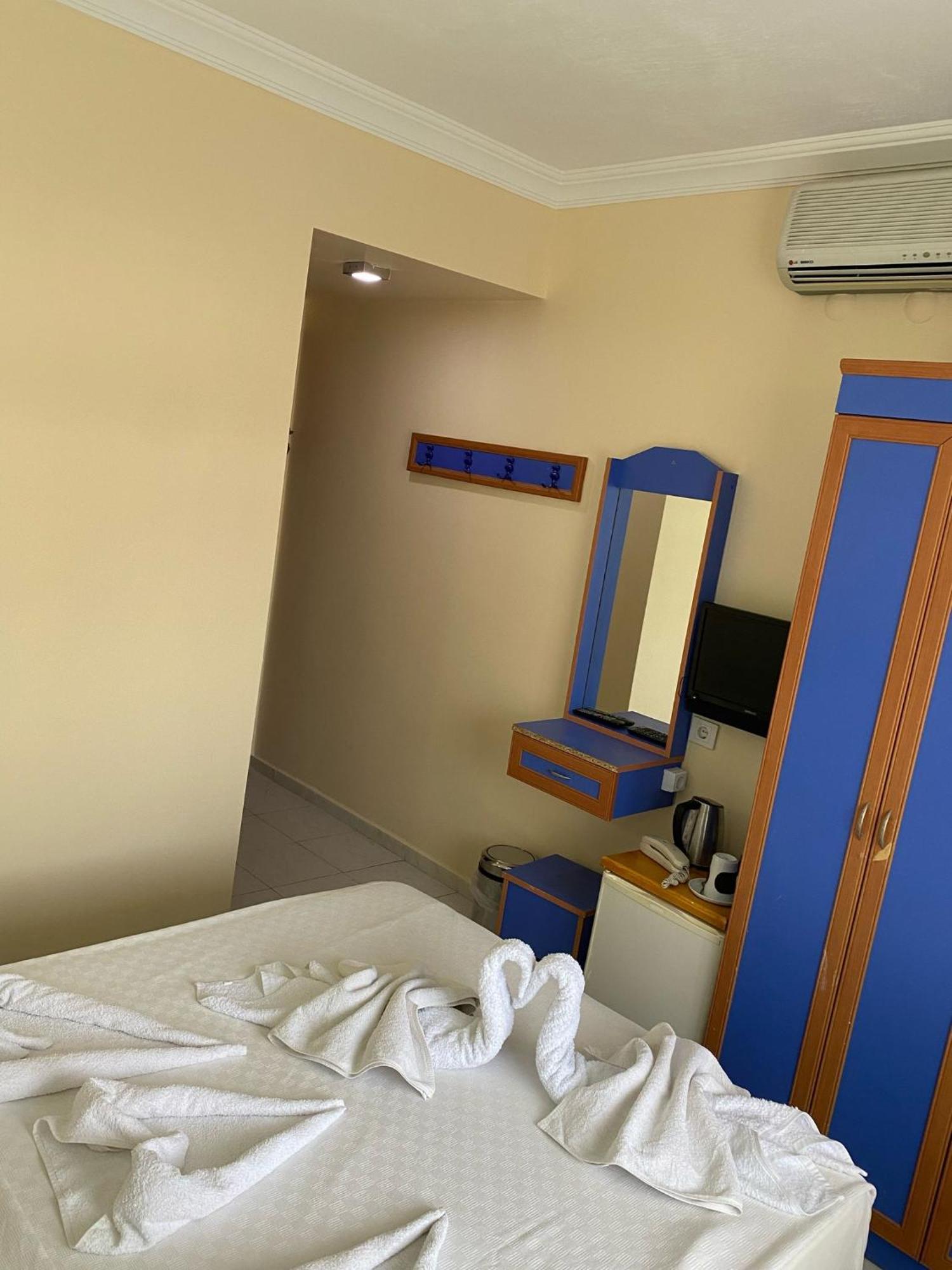 Dilhan Hotel Мармарис Екстериор снимка