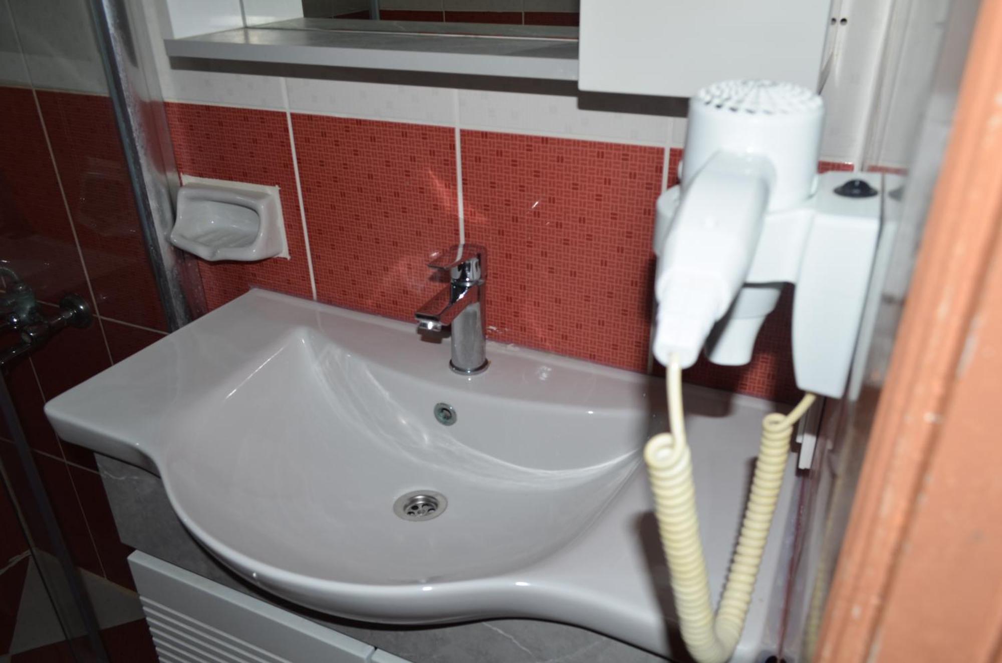 Dilhan Hotel Мармарис Екстериор снимка